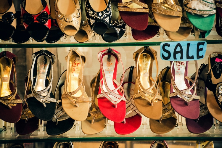 Cover image for blog titled: Why Modern Retailers Are Choosing Cashback Over Traditional Discounts
